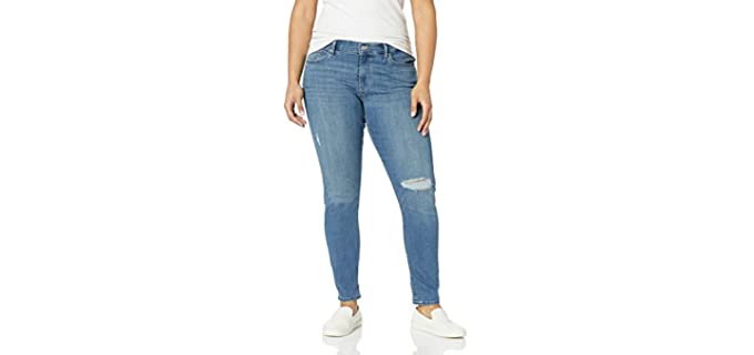 best levi's for curvy figure