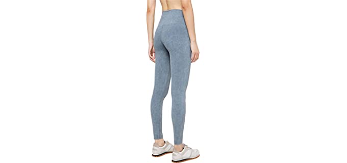 Lululemon Women's Wunder Under leggings - Best Yoga Pants Brand