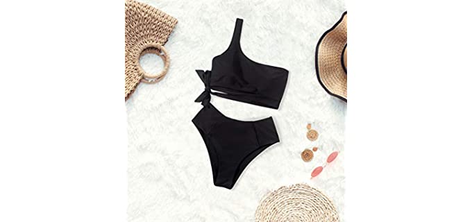 Best Bathing Suit for an Athletic Build (June-2022) – Your Wear Guide