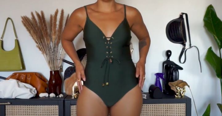 Wearing Swimsuit for Pear Shaped Body