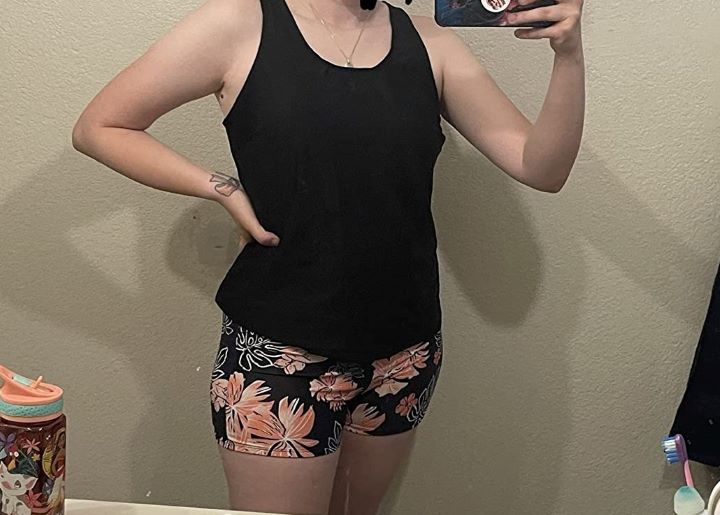 Wearing out the decent Yonique's bathing suits for big thighs