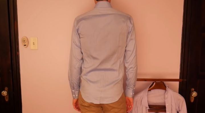 Reviewing the Wrinkle Free Dress Shirt in light blue color